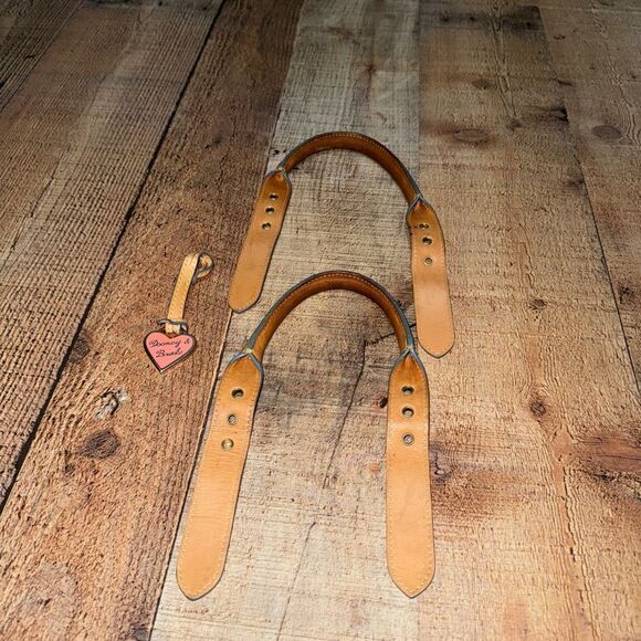 Dooney Bourke satchel replacement straps / handles
And bag charm - Picture 3 of 9